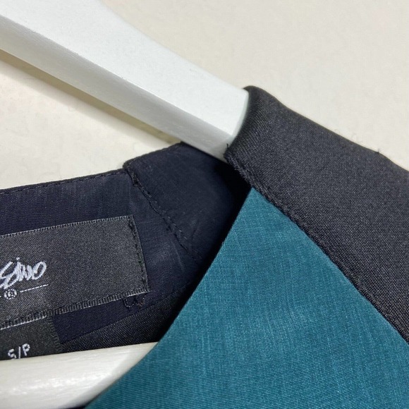 Mossimo Mod Themed Graphic Lined Dress - Picture 3 of 9